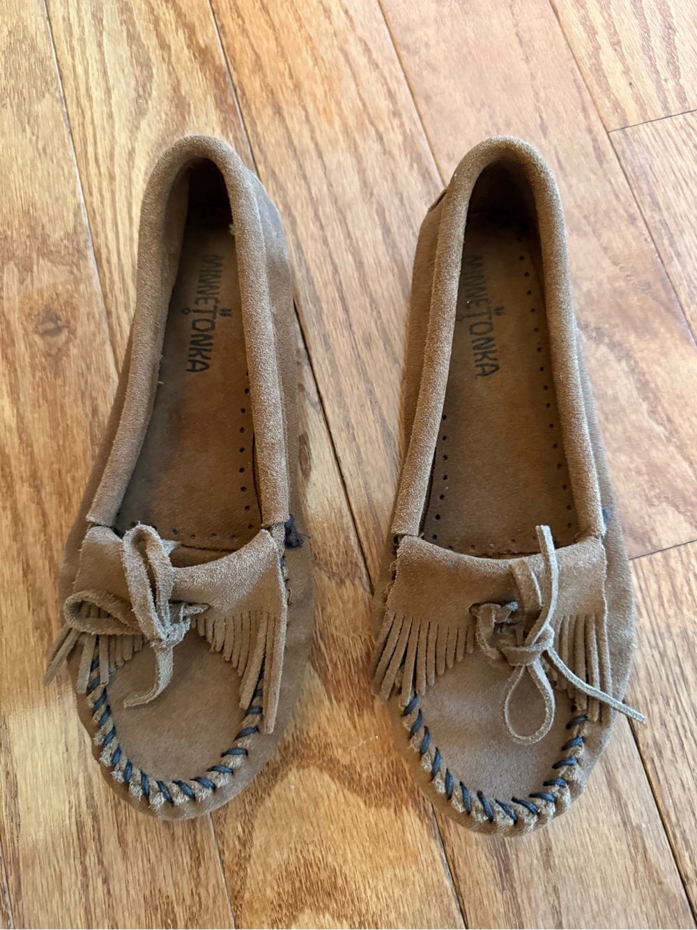 Minnetonka Moccasin Women 6.5 Tan Kiltie Suede Fringe Slip On Driving Shoe